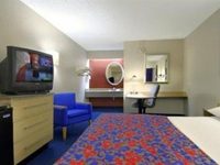 Red Roof Inn Willoughby