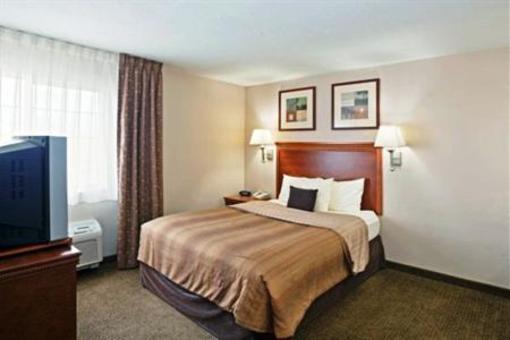 фото отеля Candlewood Suites Meridian