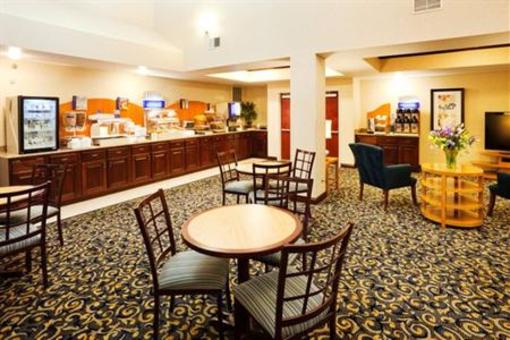 фото отеля Holiday Inn Express Hotel & Suites Cincinnati SE Newport