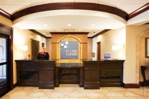 фото отеля Holiday Inn Express Hotel & Suites Lebanon (Tennessee)