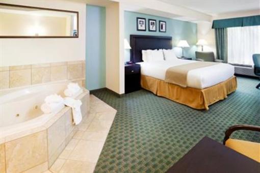 фото отеля Holiday Inn Express Hotel & Suites Lebanon (Tennessee)