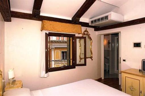 фото отеля Hotel Malibran