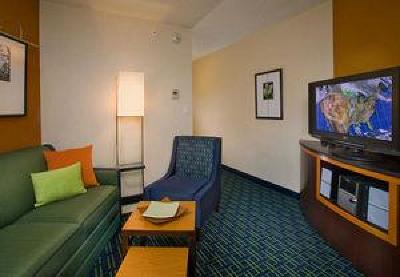 фото отеля Fairfield Inn & Suites Redding