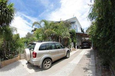 фото отеля Seas The Day Bed & Breakfast