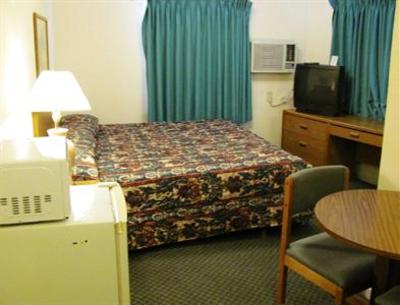 фото отеля Hilltop Inn and Suites