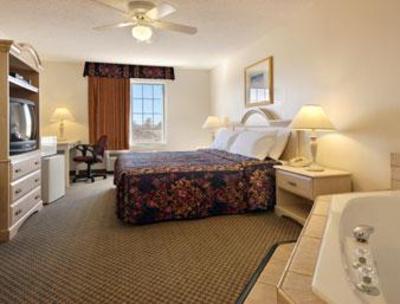 фото отеля Days Inn & Suites Clayton (New Mexico)