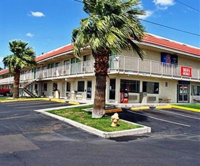 фото отеля Motel 6 Phoenix - Black Canyon