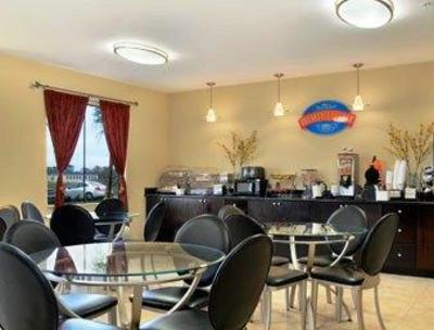 фото отеля Baymont Inn & Suites - Sulphur (West Lake Charles)