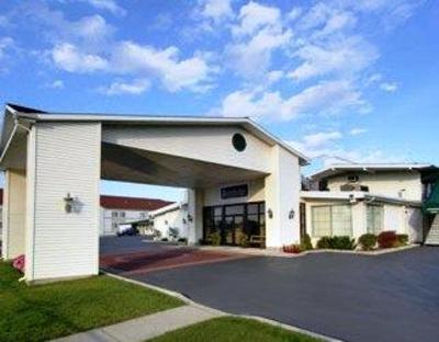 фото отеля Travelodge Inn & Suites Latham Circle