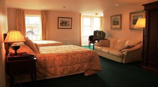 фото отеля McSweeney Arms Hotel