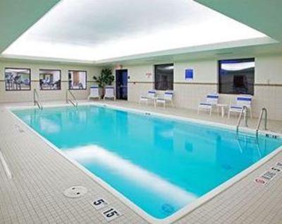 фото отеля Holiday Inn Express Hotel & Suites Chesterfield