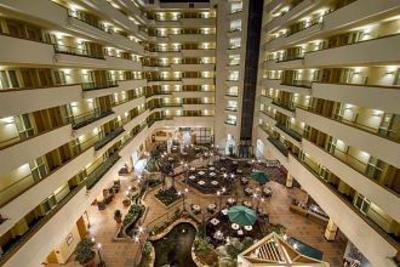 фото отеля Embassy Suites Hotel Greenville Golf Resort & Conference Ctr