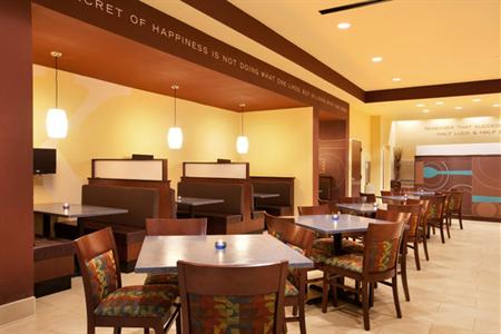 фото отеля Holiday Inn St. Louis Fairview Heights