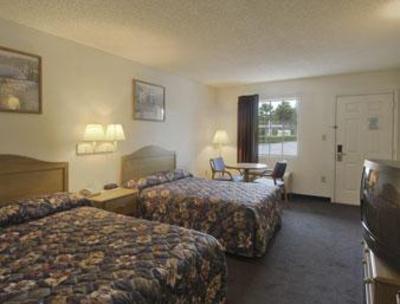 фото отеля Travelodge Suites Macclenny