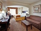 фото отеля Holiday Inn Express Hotel & Suites McPherson