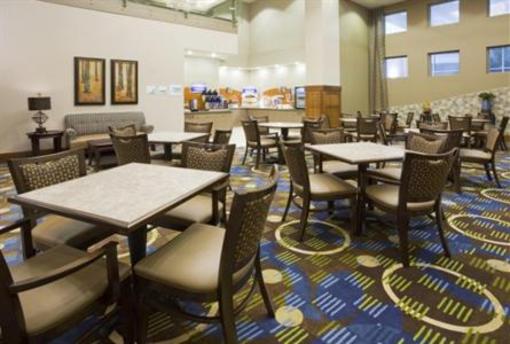 фото отеля Holiday Inn Express Hotel & Suites Mankato East