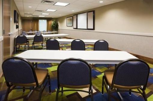 фото отеля Holiday Inn Express Hotel & Suites Mankato East