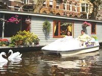 PhilDutch Houseboat Bed and Breakfast Amsterdam
