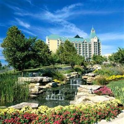 фото отеля Chateau on the Lake Resort Spa & Convention Center Branson