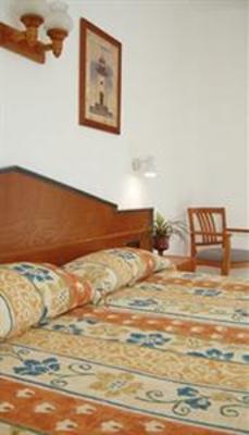 фото отеля Hostal Sol i Mar