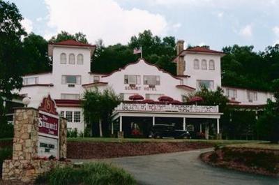 фото отеля Historic Summit Inn