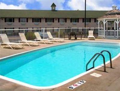 фото отеля Relax Inn Lake of the Ozarks