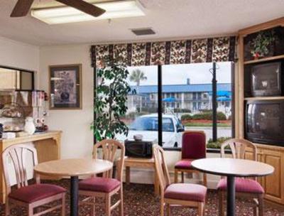 фото отеля Super 8 Motel Valdosta Conference Center Area