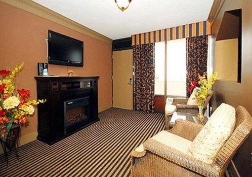 фото отеля Econo Lodge Carlstadt