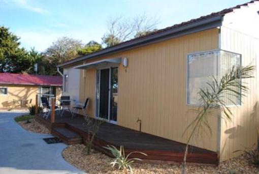 фото отеля Kickback Cottages Lakes Entrance