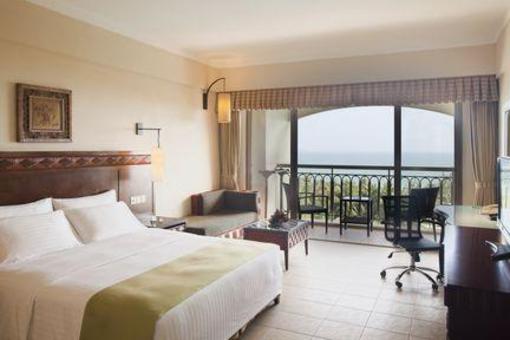 фото отеля Holiday Inn Resort Sanya Bay