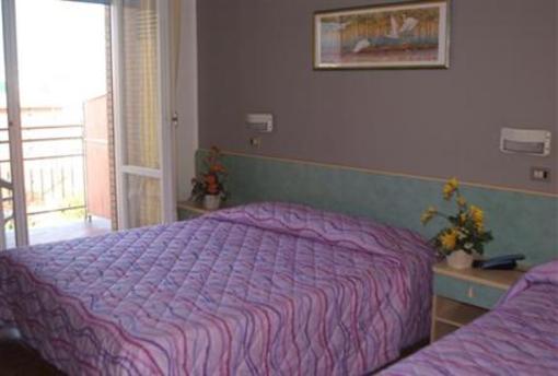 фото отеля Hotel Sandra