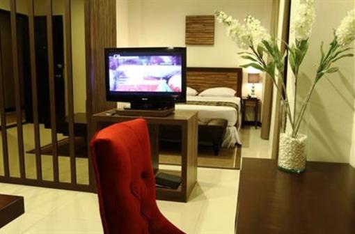 фото отеля Royal Hotel Bogor