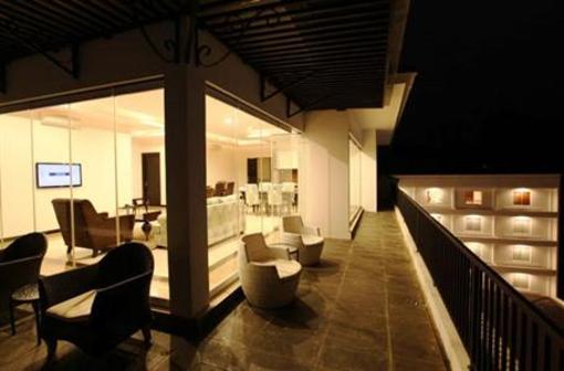 фото отеля Royal Hotel Bogor