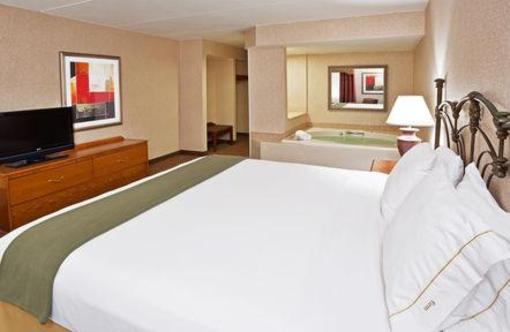 фото отеля Holiday Inn Express Hotel & Suites Lansing-Okemos MSU Area