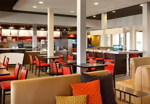 фото отеля Courtyard by Marriott Irvine John Wayne Airport Orange County