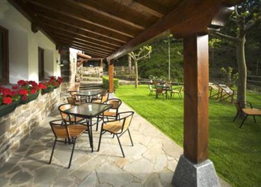 фото отеля Hotel Rural Besaro Izalzu