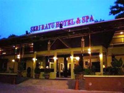 фото отеля Sri Ratu Hotel and Spa