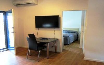 фото отеля Cooke Point Holiday Park
