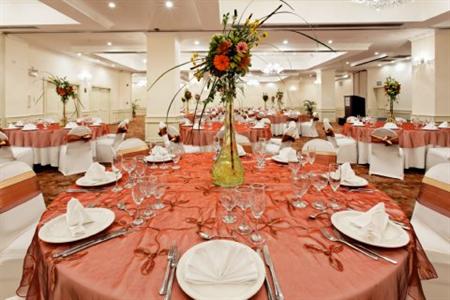 фото отеля Crowne Plaza Hotel Corobici
