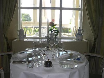 фото отеля Hotel Refsnes Gods Manor
