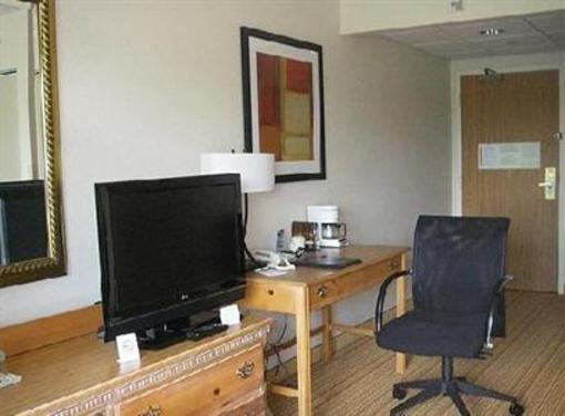 фото отеля Courtyard by Marriott Ithaca