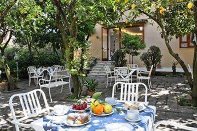 фото отеля Hotel Leone