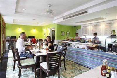 фото отеля Salil Hotel Sukhumvit Soi 8