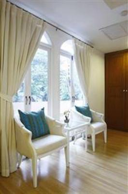 фото отеля Salil Hotel Sukhumvit Soi 8
