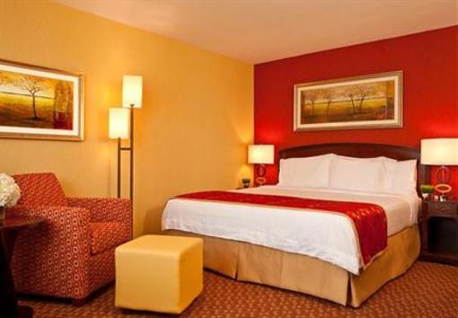 фото отеля Courtyard by Marriott Cranbury South Brunswick