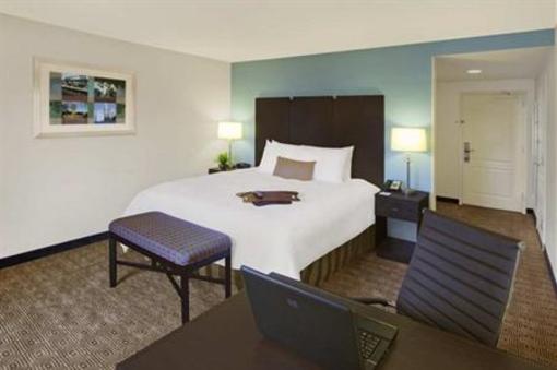 фото отеля Hampton Inn & Suites Yonkers