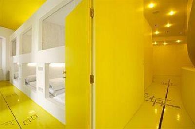 фото отеля Golly&Bossy Design Hostel