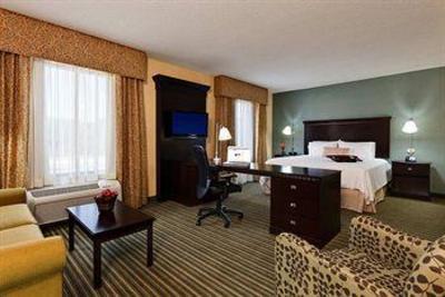 фото отеля Hampton Inn & Suites Mahwah