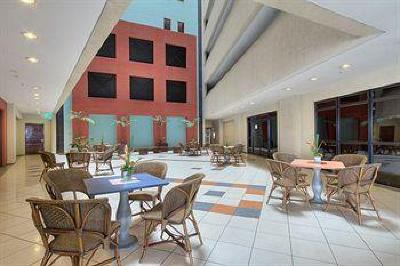 фото отеля Golden Tulip Iate Plaza
