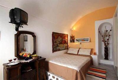 фото отеля Annio Furnished Apartments